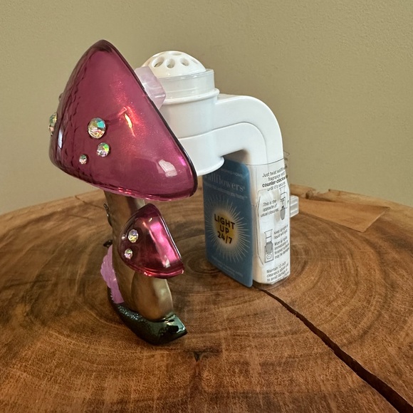 B&BW Mushroom with Snail Wallflower plug - Picture 2 of 4